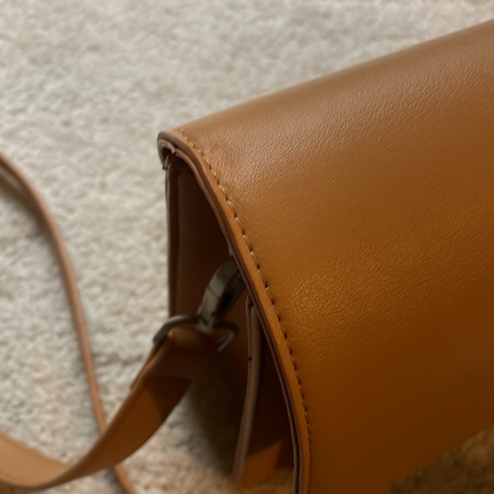 Pixie Mood cross body tan purse (Vegan leather) - Picture 10 of 12